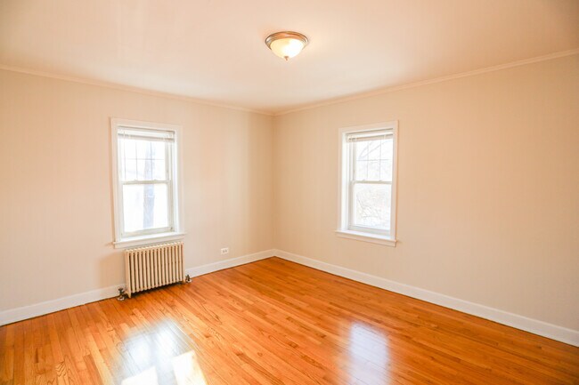 Building Photo - 1217 Harvard Terrace