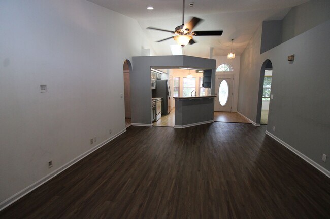 Building Photo - 107 Shearman Way