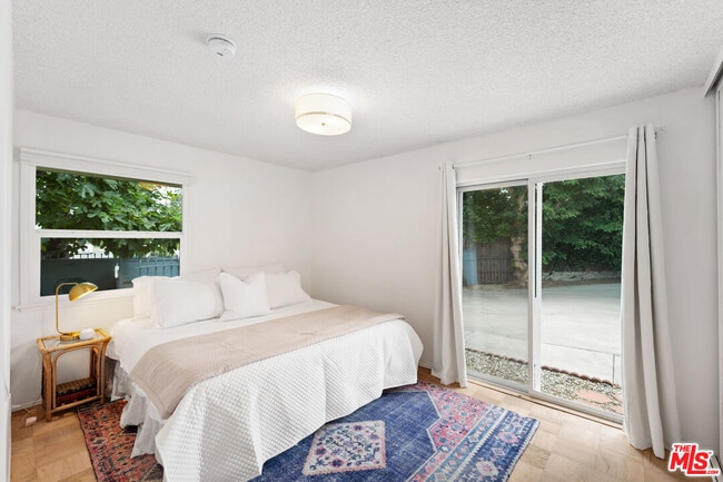 Building Photo - 22736 Cantlay St