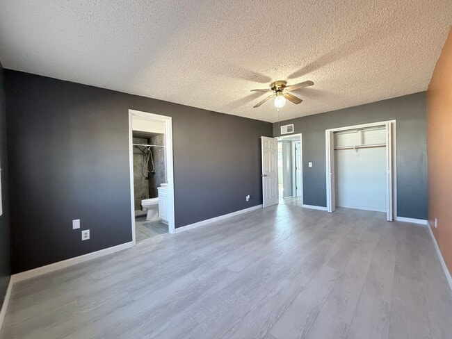 Building Photo - 3BR/2BA with Carport 1,958 sq.ft. rental in Sierra Vista, AZ