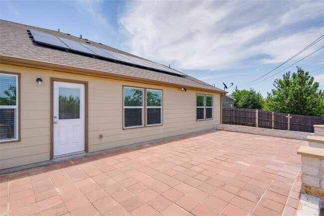 Building Photo - 5701 Cass Ct