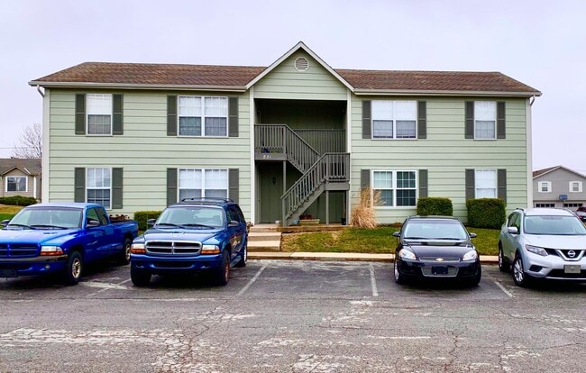 Building Photo - 831 Rosewood St