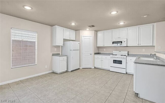 Building Photo - 4836 Golden Shimmer Ave