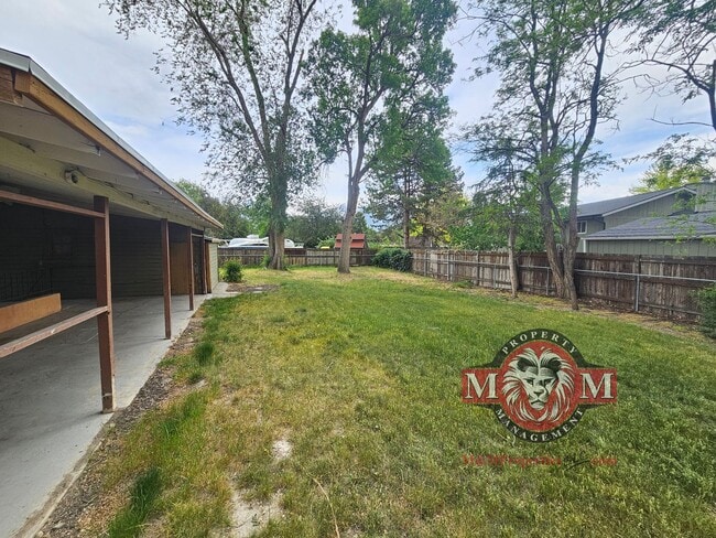 Building Photo - Remodeled 2 Bd 1.5 Ba Home in Sandy
