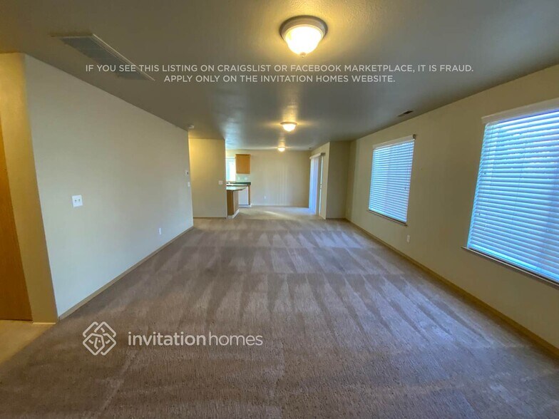 Building Photo - 20205 11th Ave Ct E
