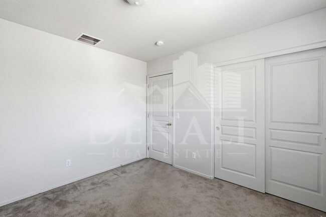 Building Photo - 21939 W Cocopah St