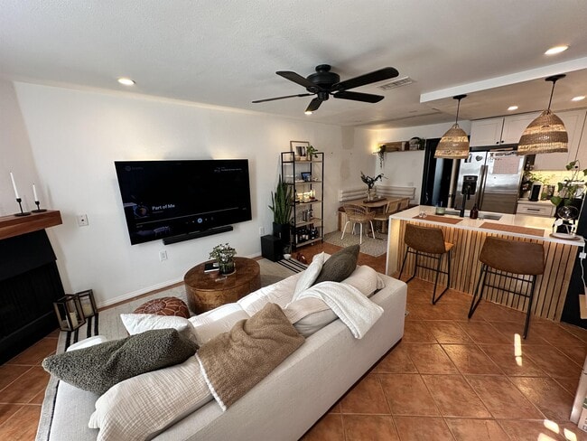 Building Photo - 1467 Everton Pl