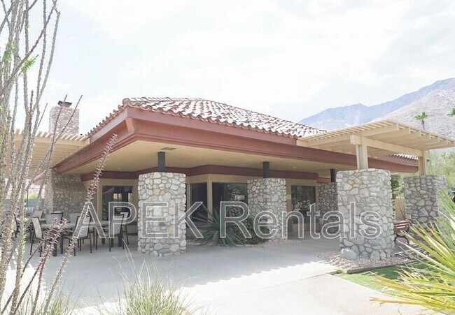 Building Photo - 211 Canyon Cir N