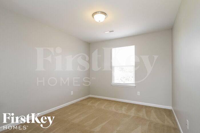 Building Photo - 4295 Kendall Farms Way