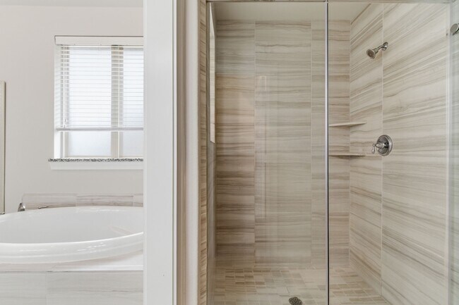 Building Photo - 22515 Bassett Hollow Ln