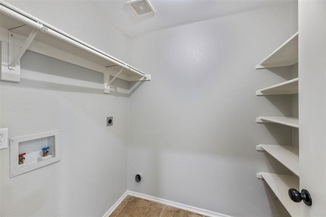 Building Photo - 10905 Fawn Valley Dr
