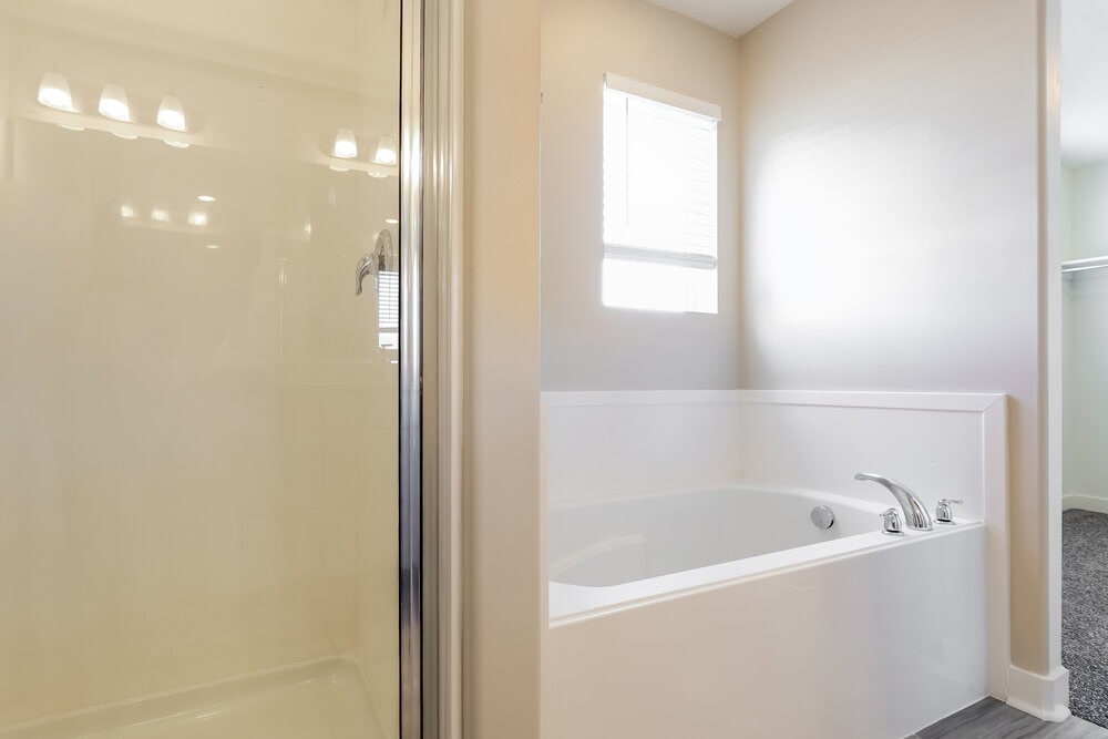 Building Photo - 5093 Summerdale Dr