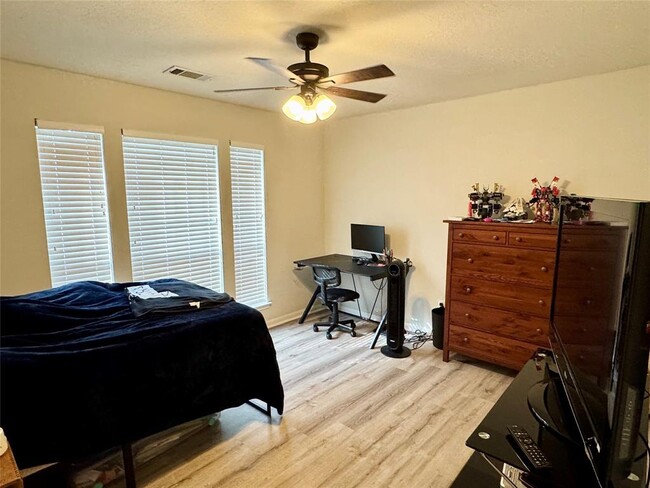 Building Photo - 14218 Cypress Meadow Dr