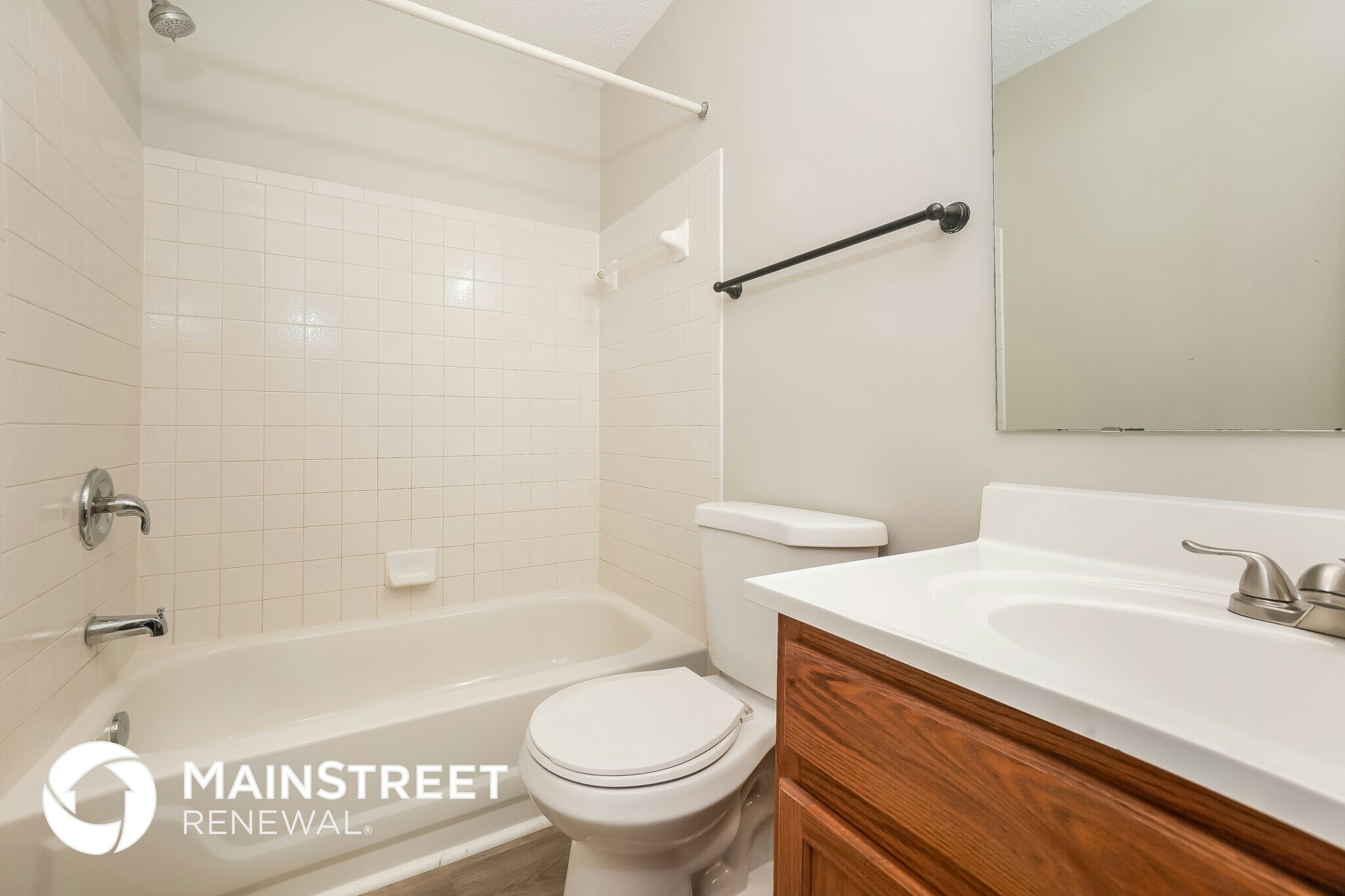 Building Photo - 113 Oakview Dr