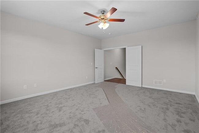 Building Photo - 413 Walnut Ct