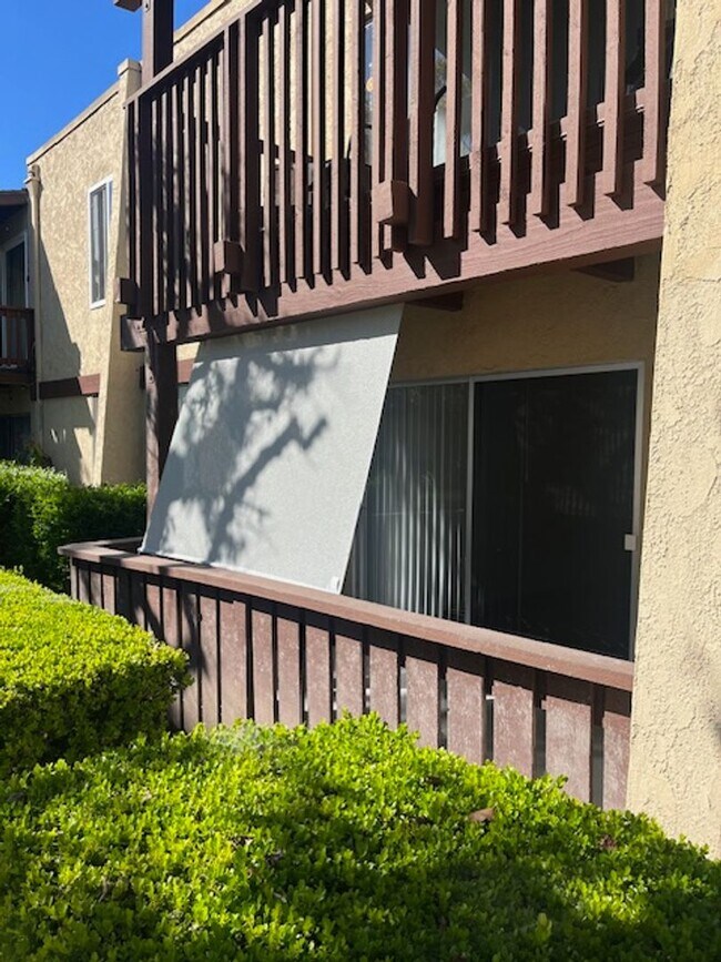 Building Photo - 1000 W MacArthur Blvd