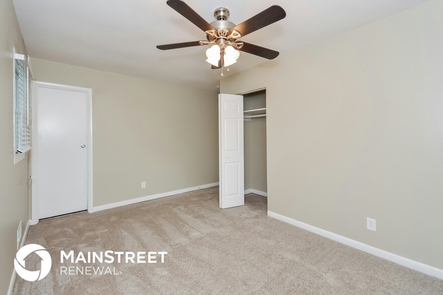 Building Photo - 464 Pinecrest Dr