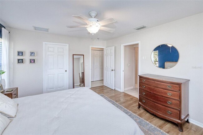 Building Photo - 3021 Palm Dr