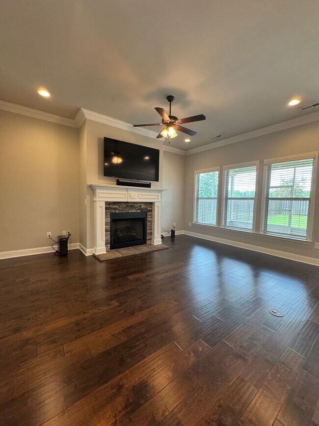 Building Photo - 234 Pumprock Dr