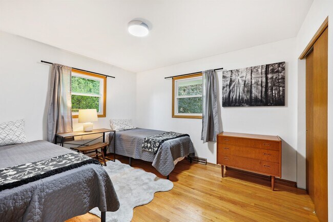 Building Photo - 2728 Florann Dr