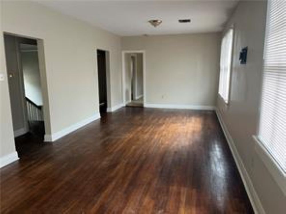 Living/dining - 700 Florida Blvd