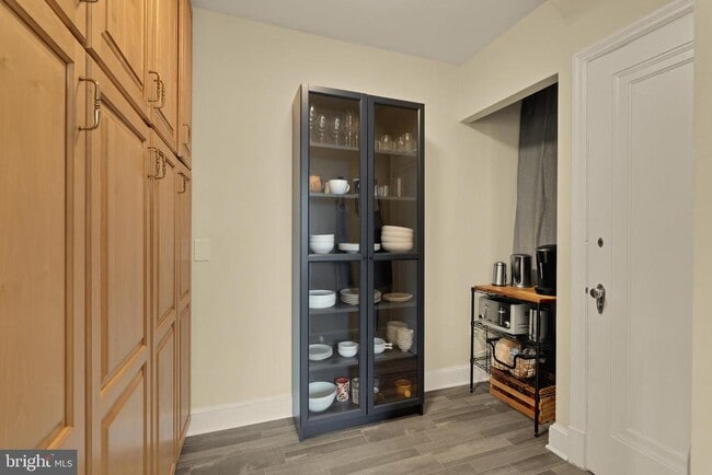 Building Photo - 6403 40th Ave