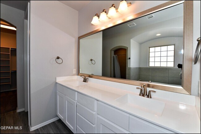 Building Photo - 13621 Olney Ave