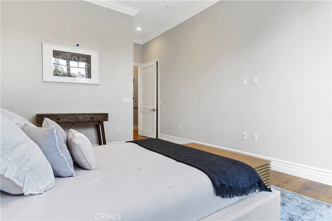 Building Photo - 4635 Brewster Dr