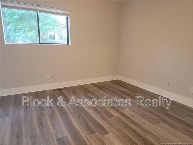 Building Photo - 304 Wheel Hollow Trail