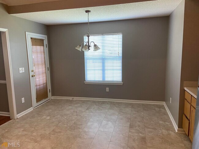 Building Photo - 5751 Colonnade Dr