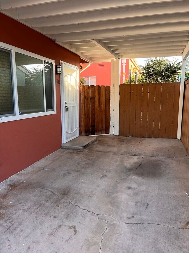 Building Photo - kl303r