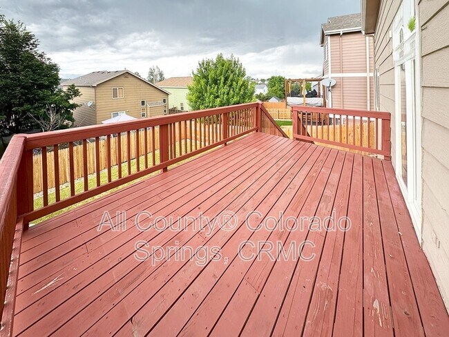 Building Photo - 5048 Weaver Dr