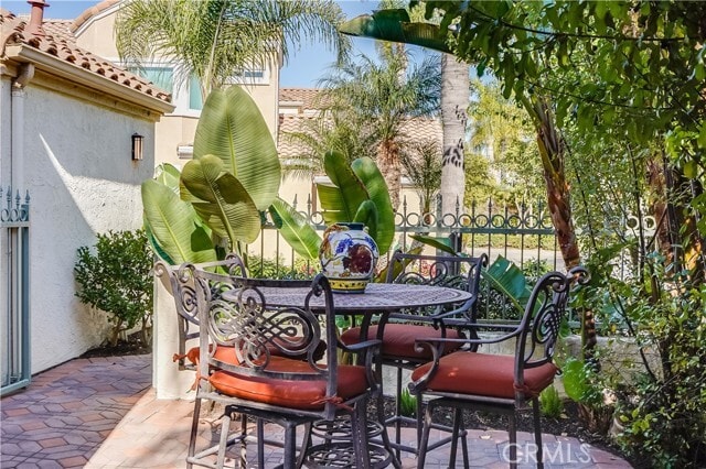 Building Photo - 6 Marquesa