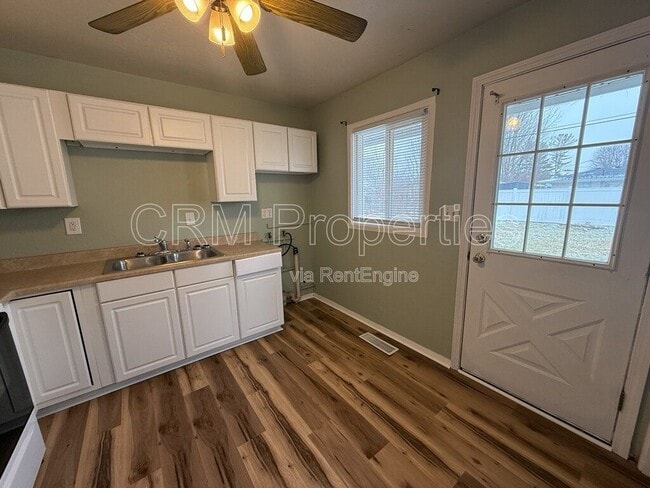 Building Photo - 5209 Mohawk Dr