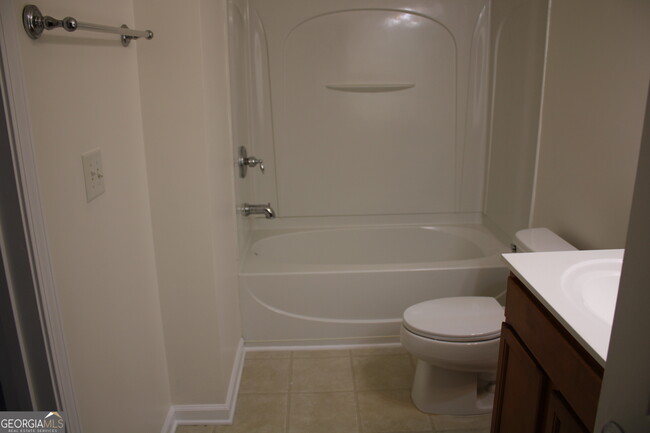 Building Photo - 2756 Deerwood Ln