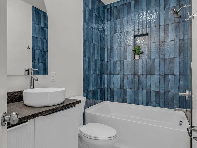 Building Photo - Modern Luxury Meets Everyday Comfort | 2025-Built 2BR Townhome | Near Southside Living
