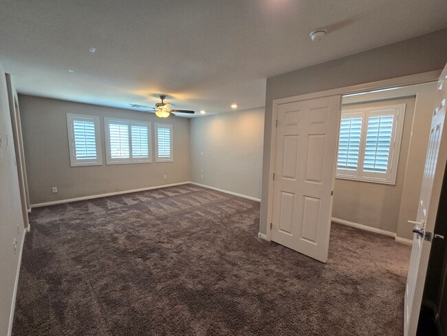 Building Photo - Corner Lot in Southwest Las Vegas