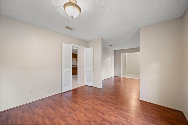 Building Photo - 3627 Hombly Rd