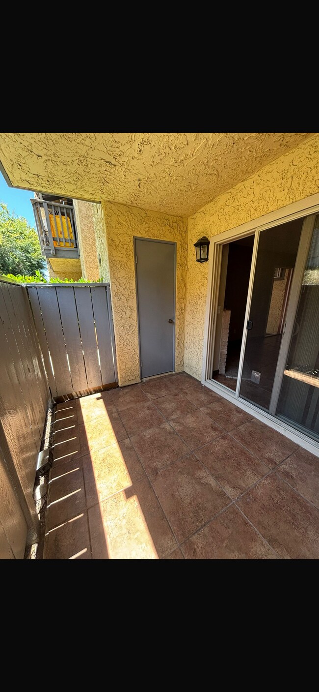 Building Photo - 3040 Alta View Dr