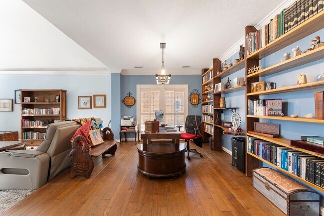 Building Photo - 11 Hornsilver Pl