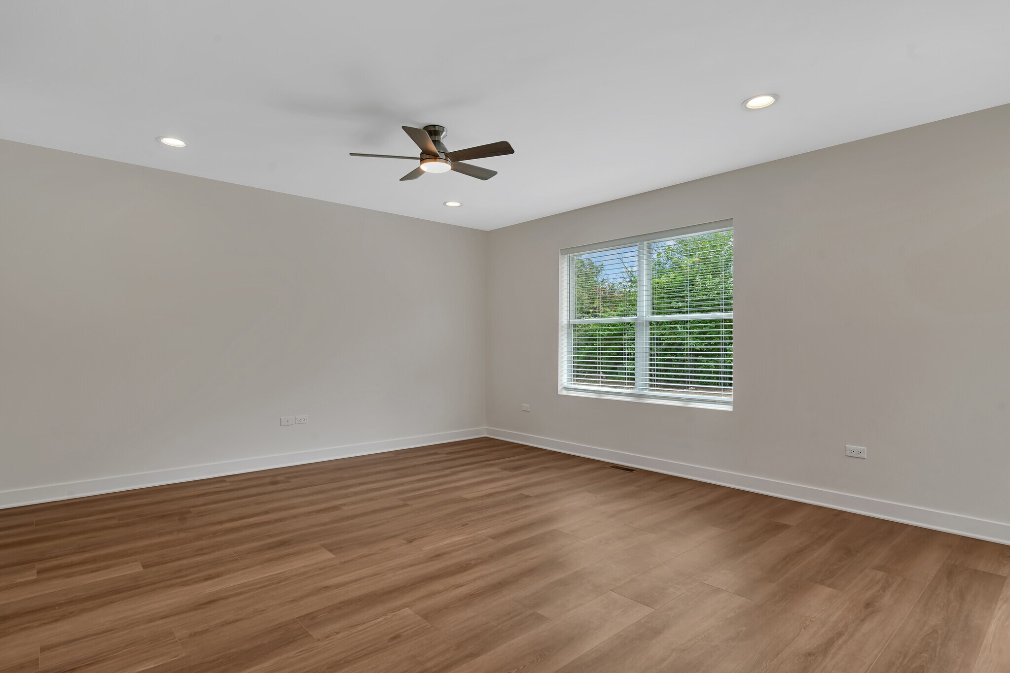 Building Photo - 875 Covey Ln