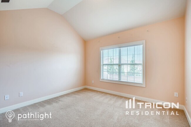 Building Photo - 2706 Holden Spring Dr