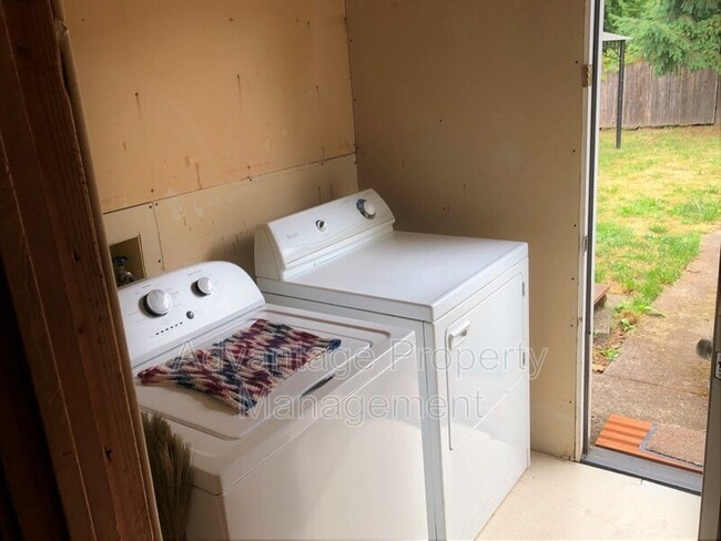 Building Photo - 444 NW 17th St