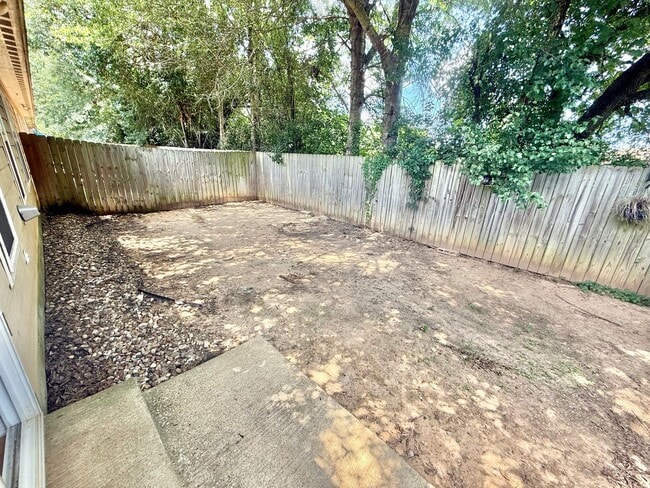 Building Photo - 818 TX-110