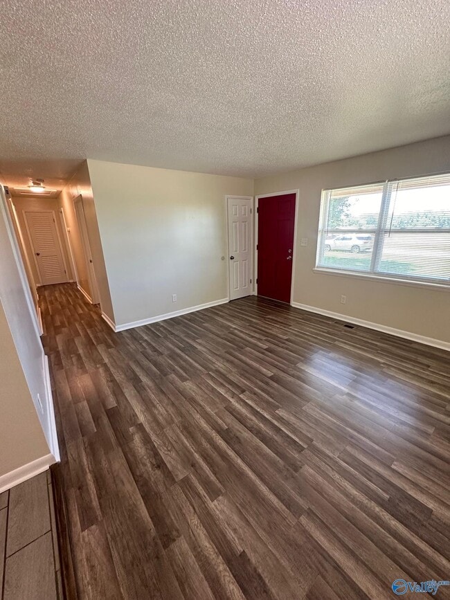Building Photo - 120 Draper Dr
