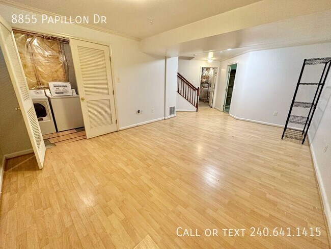 Building Photo - 8855 Papillon Dr