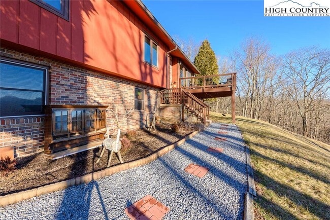 Building Photo - 1776 Beech Mountain Pkwy