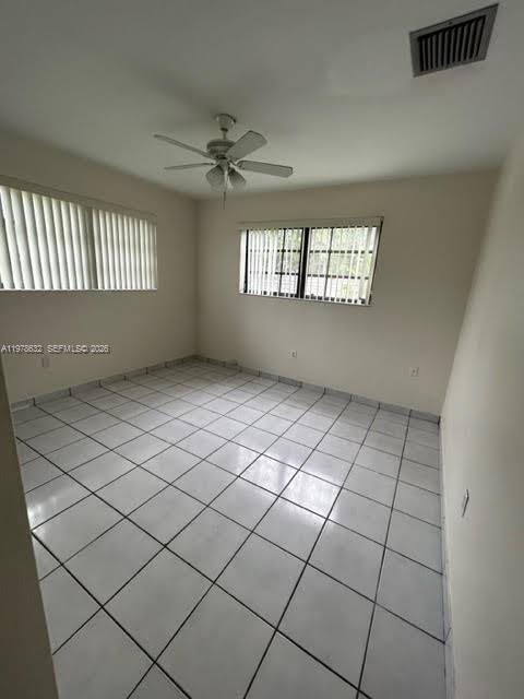 Building Photo - 5001 SW 90th Ct