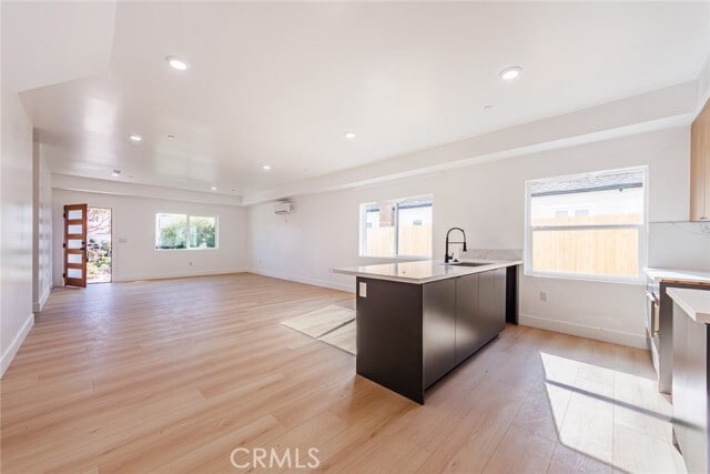 Building Photo - 1557 S Ogden Dr