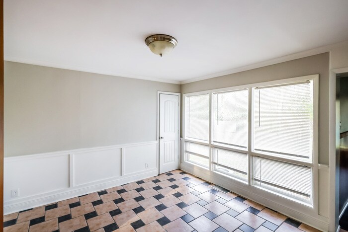 Building Photo - 34 Dunwar Dr